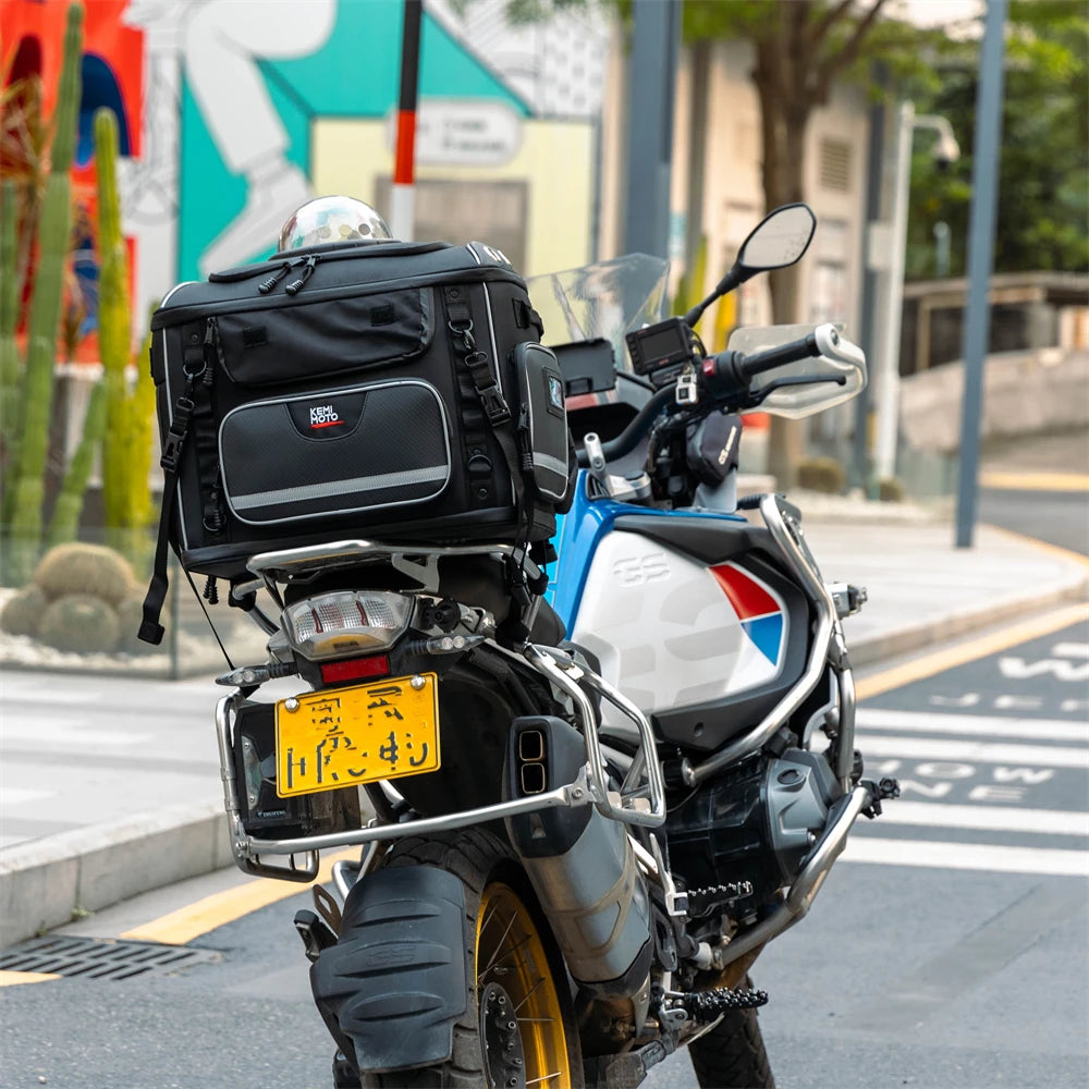 Motorcycle Pet Carrier Bag NZ | Dog Bag for Street Glide & Touring Trike Models – PawNest