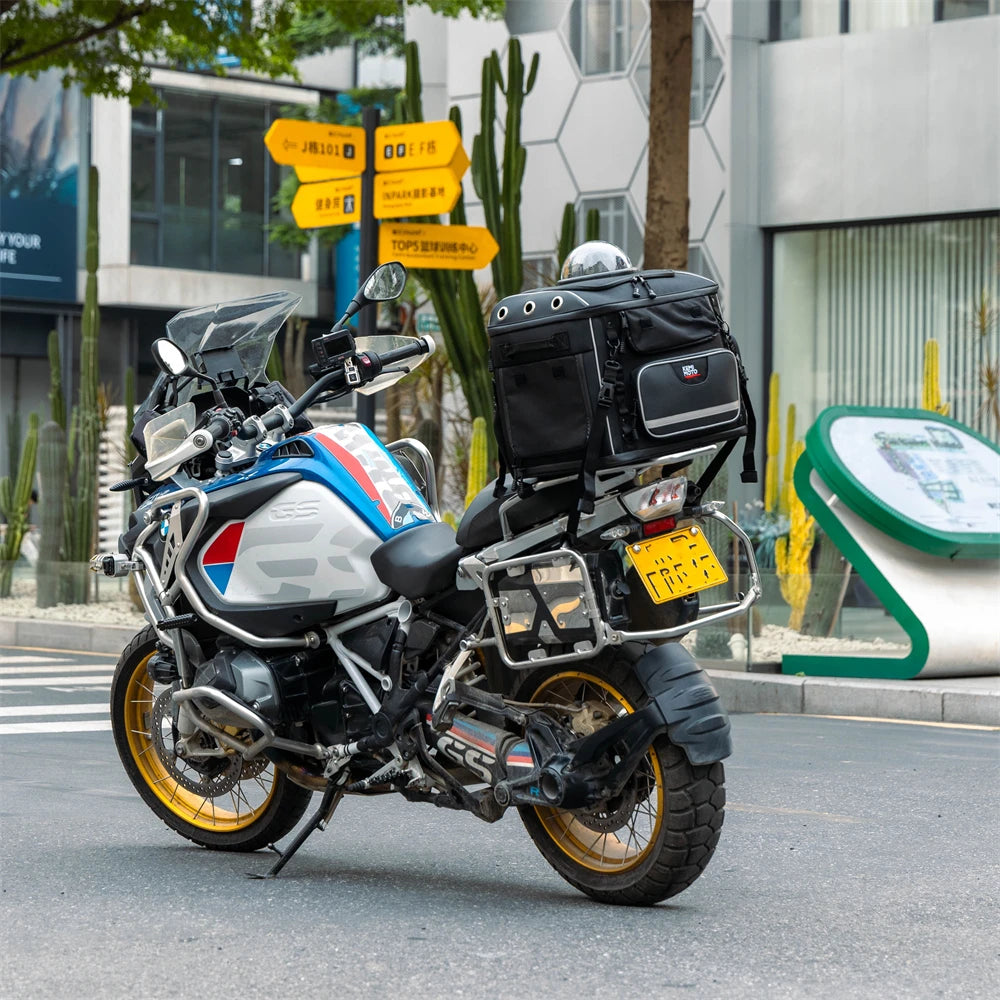 Motorcycle Pet Carrier Bag NZ | Dog Bag for Street Glide & Touring Trike Models – PawNest